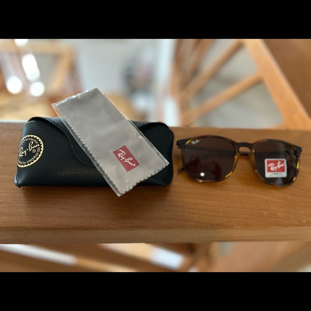 Brand new - never worn Erica classic Raybans